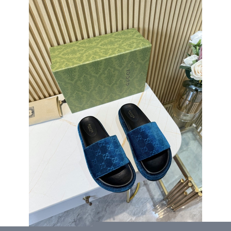 G*u*i slippers